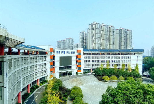 都江堰市高铁学校怎么样
