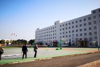 岳阳市富岳科技职业学校2024年学费多少