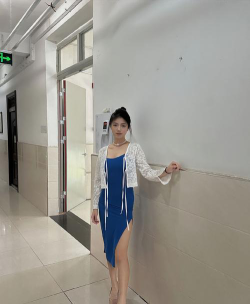 腿姐本科是哪个学校