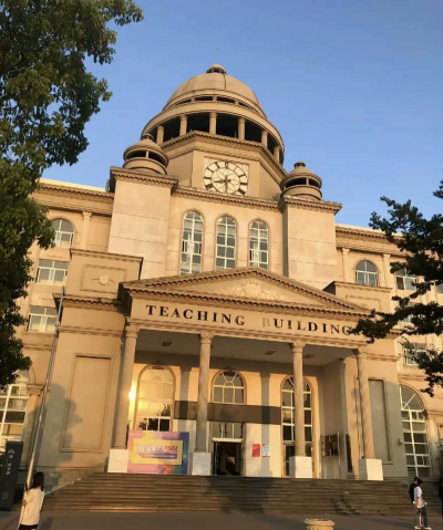 武汉商贸职业学院的具体情况