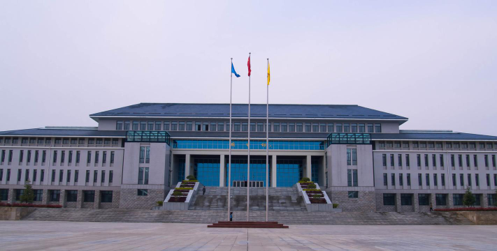 2024年北京大学和信阳职业技术学院对比数据