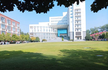 漯河医学高等专科学校是211大学吗