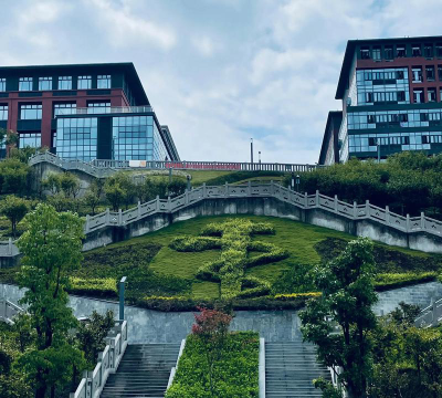 重庆三峡医药高等专科学校是专科吗