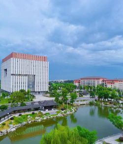 扬州大学广陵学院正规吗