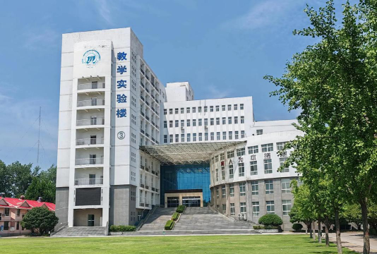 漯河医学高等专科学校是专科吗