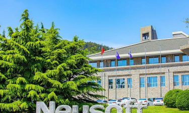 大连东软信息学院是公办还是民办
