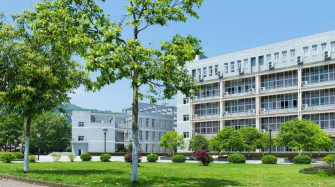 信阳卫生学校环境
