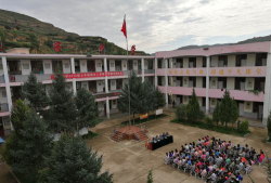 庄浪县盘安中学环境