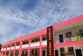 龙门镇第二小学环境
