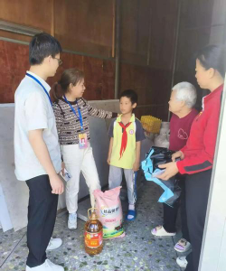 茂南区镇盛镇中心二小学环境