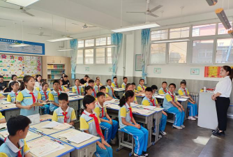 端州区川仪小学环境
