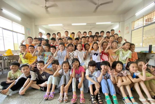 雷州市南兴镇夏初小学环境