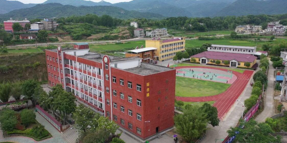 狮子镇中心小学环境