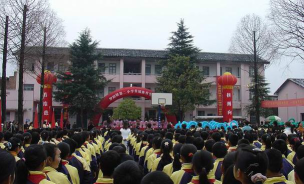 罗阳第二小学环境
