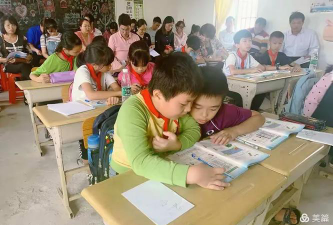吴川市浅水镇山茶小学环境