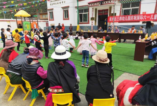 壤塘县幼儿园环境