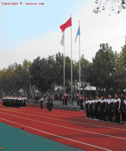 元宝山区实验中学环境