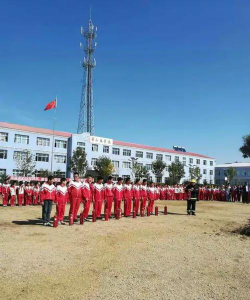 密山市密山镇新治学校环境