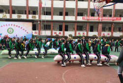 潮河镇瓦子中学环境