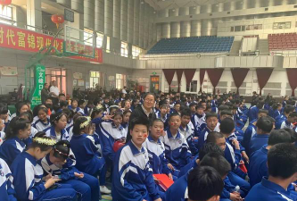 富锦市第六中学环境