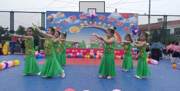 文登市高村镇金岭幼儿园环境