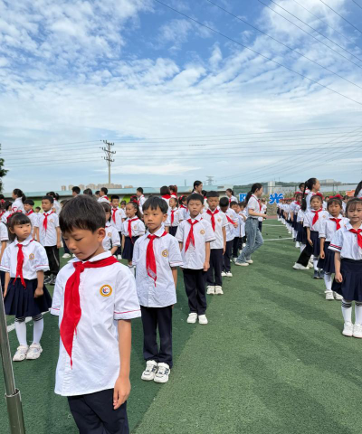 眉山松江镇鲜滩中心小学幼儿园环境