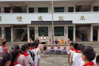 甲子镇福利小学环境