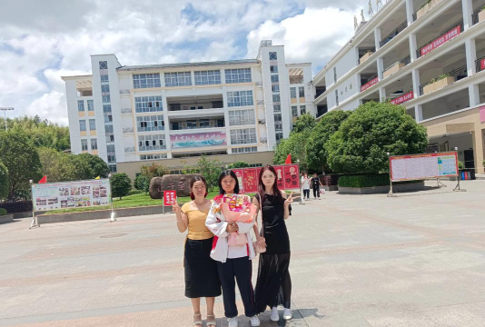 隆昌县迎祥镇初级中学环境
