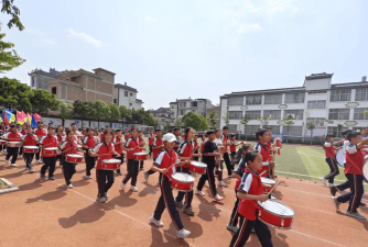 江川县江城镇龙街中心小学环境