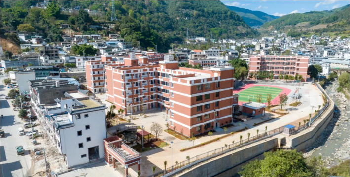 隆阳区瓦窑镇繁荣小学环境