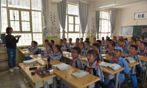 镇雄县场坝镇中心小学环境