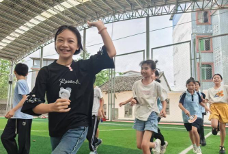 上草中心小学环境