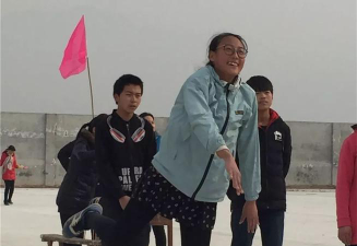 三里镇李后初中环境