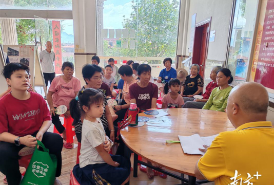 连州镇满地小学环境