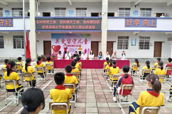连州镇龙咀小学环境