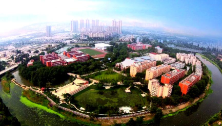 成都市三原外国语学校环境