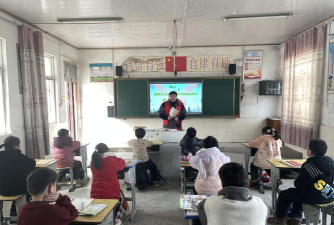 城父镇城父中心小学环境
