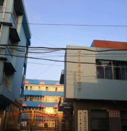 济宁市枣店阁小学环境