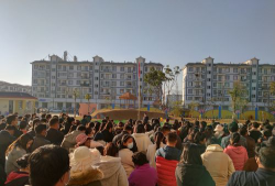 施甸县甸阳镇三棵松幼儿园环境