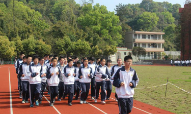 临安市藻溪镇初级中学环境