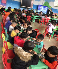 彩塘镇骊二幼儿园环境