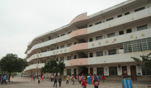信丰县第四小学环境