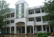 崇义县长龙镇葫芦小学环境