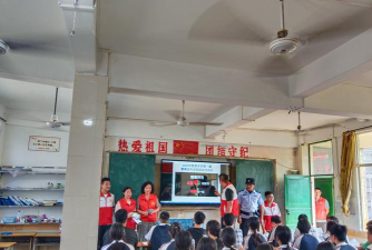 阳山县青莲南塘教学点环境