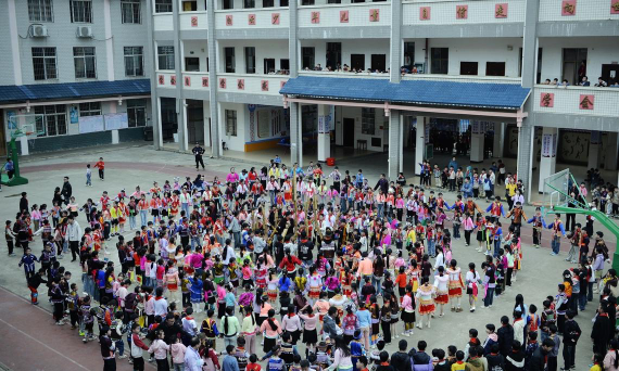 文成县樟台乡中心学校中学部环境