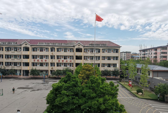 常丰初级中学环境