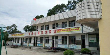 东山区龙石小学环境