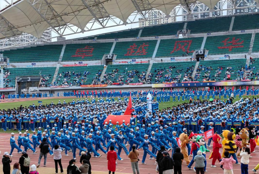 松原市宁江区大洼镇风华中学环境