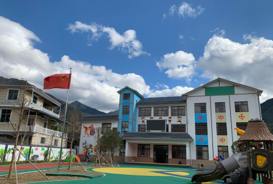 兰坪白族普米族自治县城区幼儿园环境