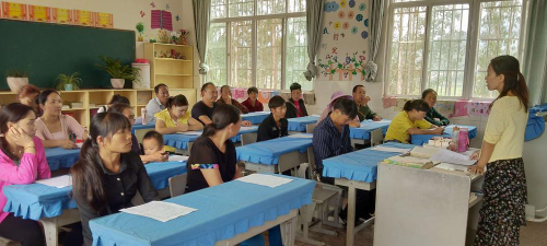 禄丰县一平浪镇中心小学环境